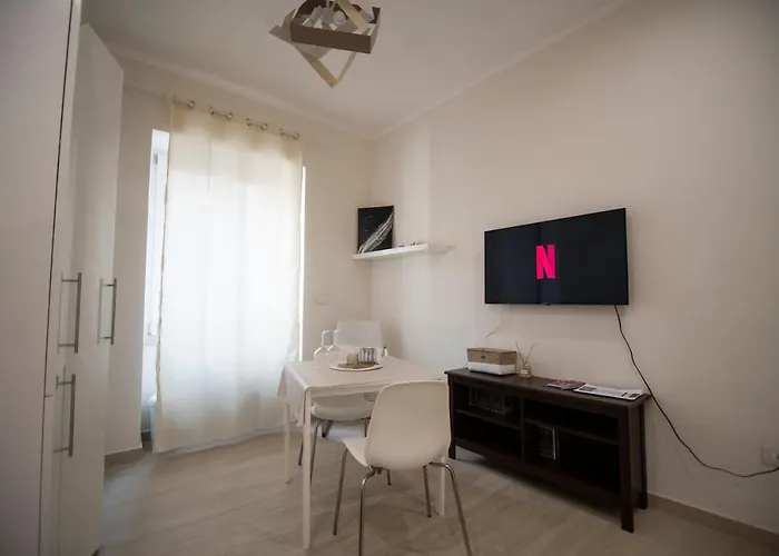 Private Suite For Couple Into City Centre Near Amalfi Coast & Salerno\'S Top Attactions